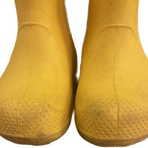Crocs Yellow kids rain boots. Size C9